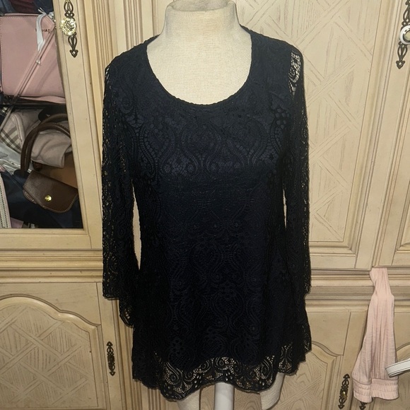 Elegant navy blue Lace Women's Top - Picture 7 of 12